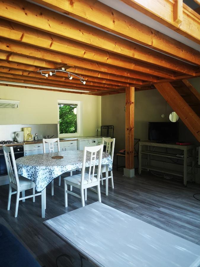 Gite Les Hunieres Fourneville Εξωτερικό φωτογραφία